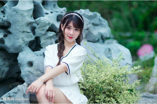 杭州夜生活新宠:踩背按摩,养生休闲两不误 杭州夜生活新宠:踩背按摩,养生休闲两不误